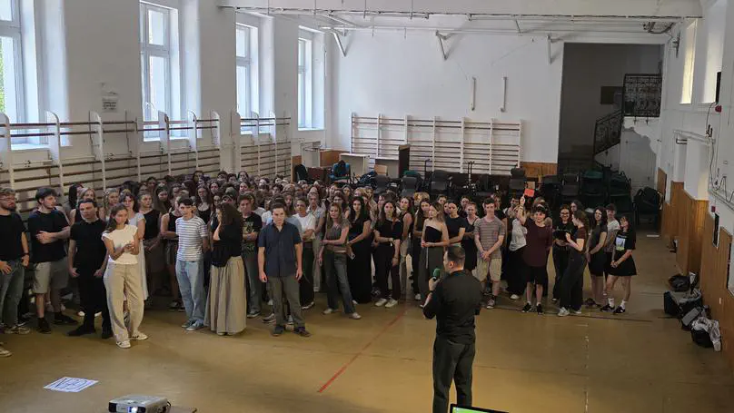 Statistics P.E.: when students became the dataset